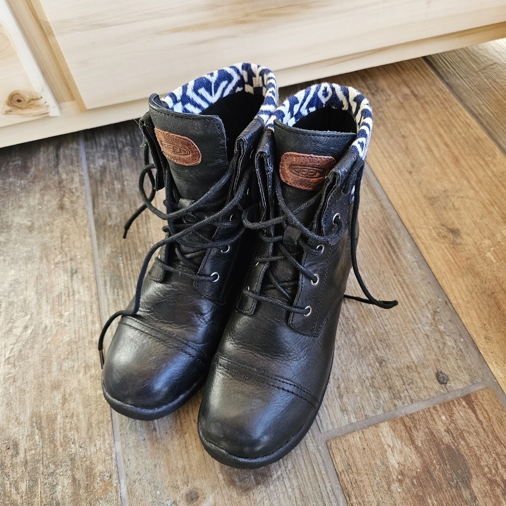 Keen Aztec Print Black Bootie Size 7